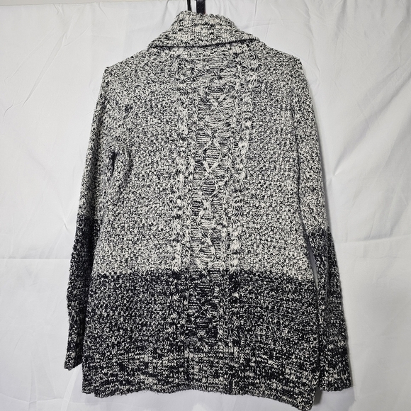 Banana Republic wide knit front design cowl neck sweater - Picture 3 of 5